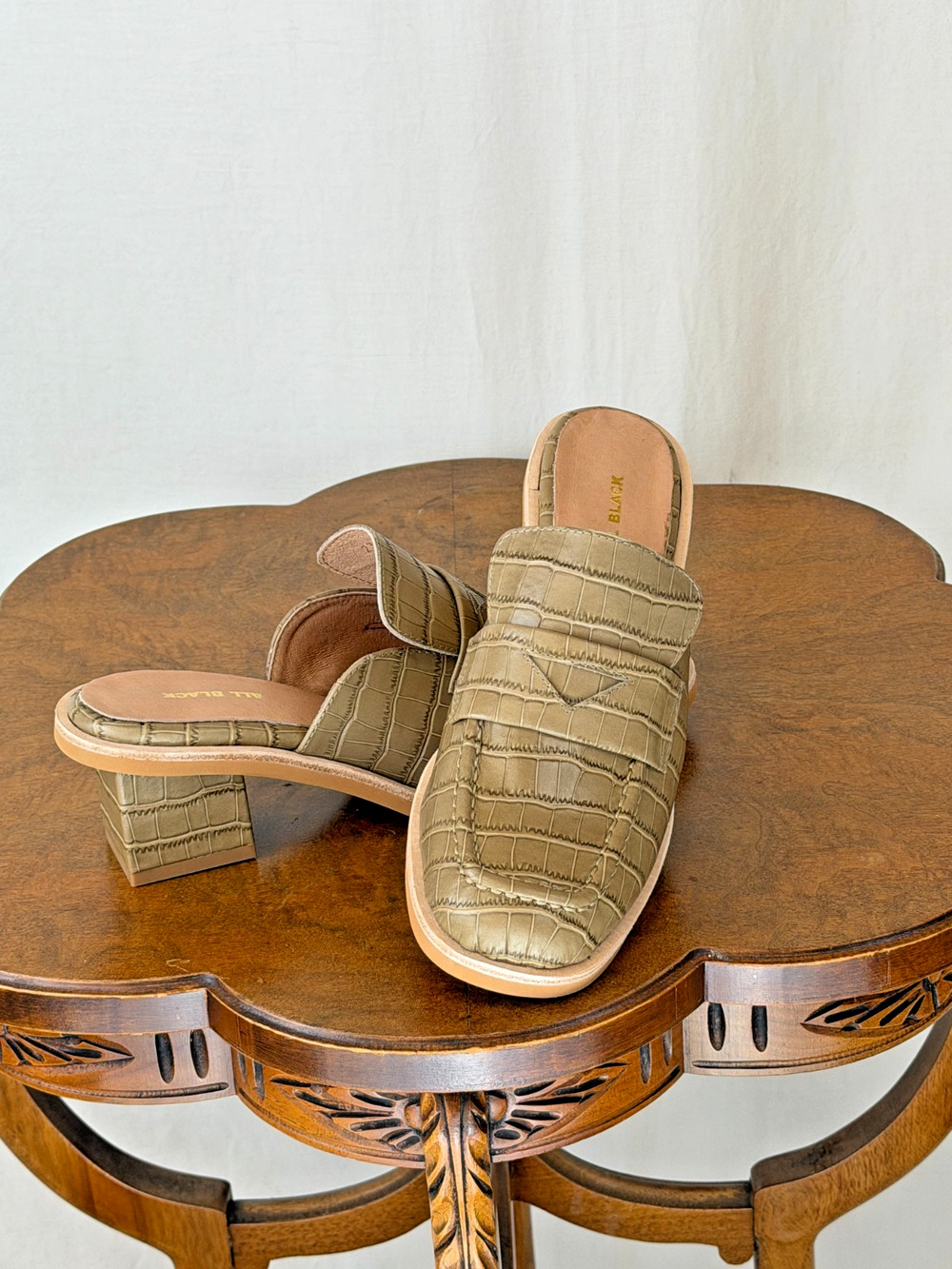 NIB All Blsck Khaki Crocodile Block Mule Womens #0309 EU 37
